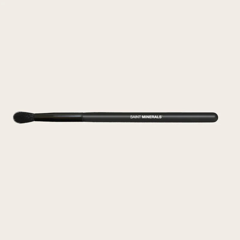 SAINT MINERALS Blending Crease Brush