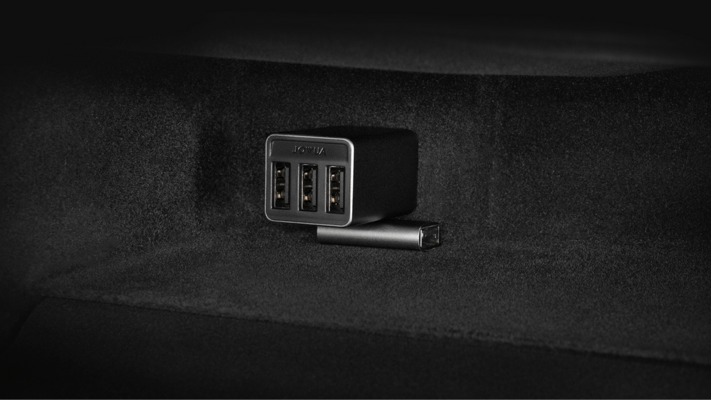 Tesla 4 Port USB Dashcam Hub (Tesla Model 3 2018-2023/ Model Y 2018-2024)