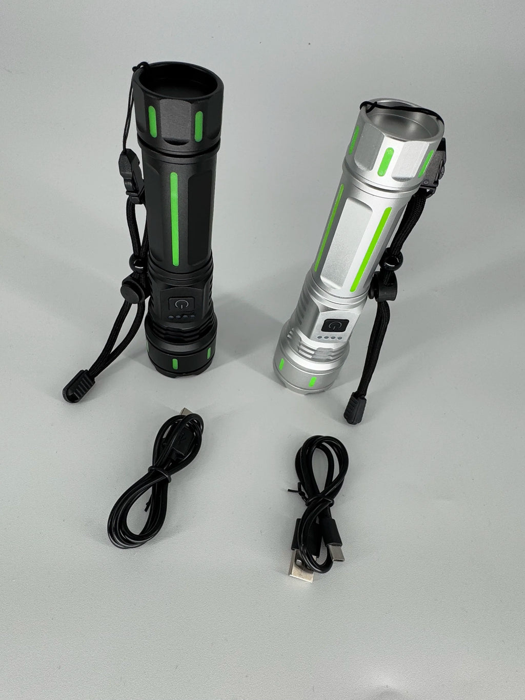 SUPER  BRIGHT FLASHLIGHT -Long-lasting battery