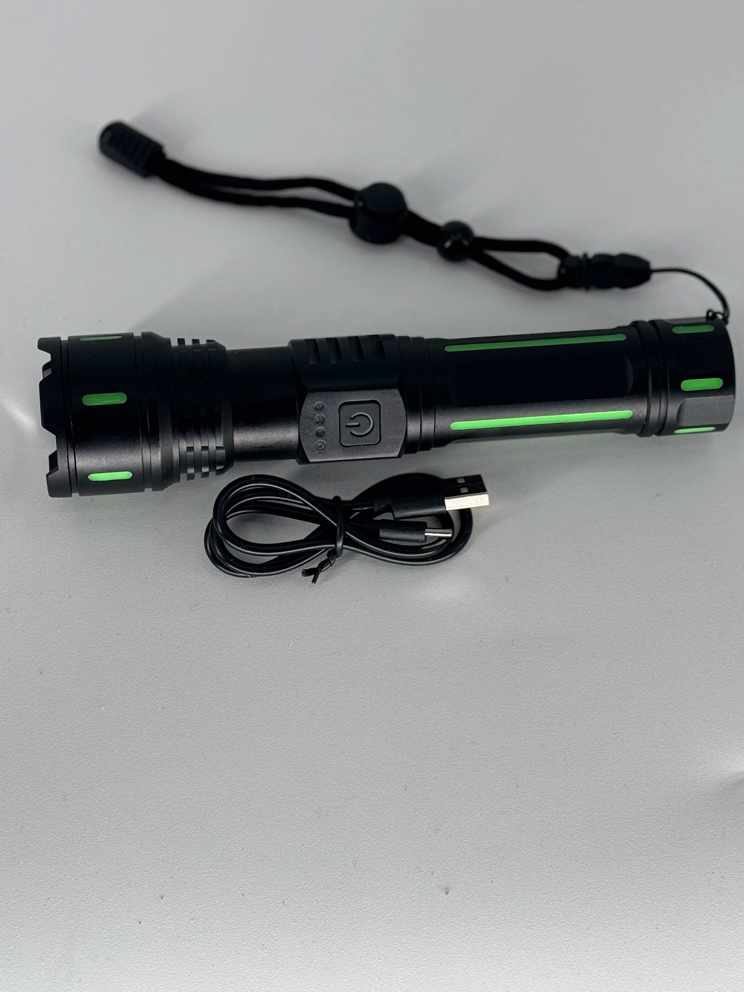 SUPER  BRIGHT FLASHLIGHT -Long-lasting battery