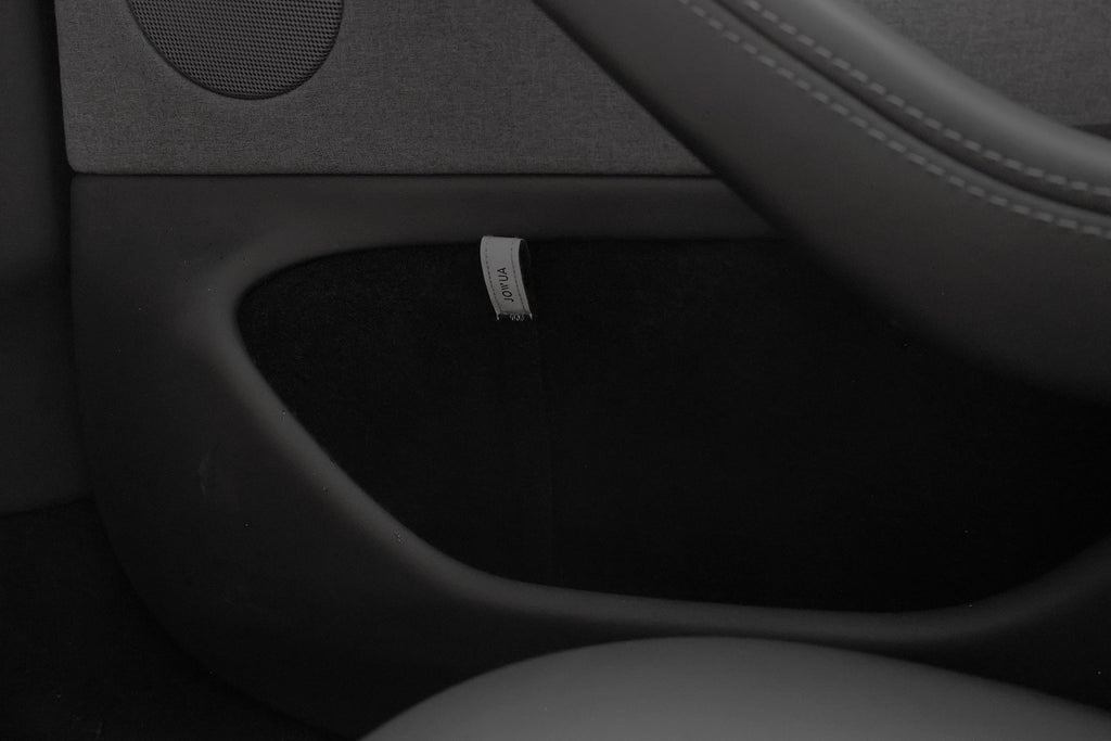 Reflective Rear Door Emergency Release Strap (Model 3 Highland, 2024+ / All Model Y)