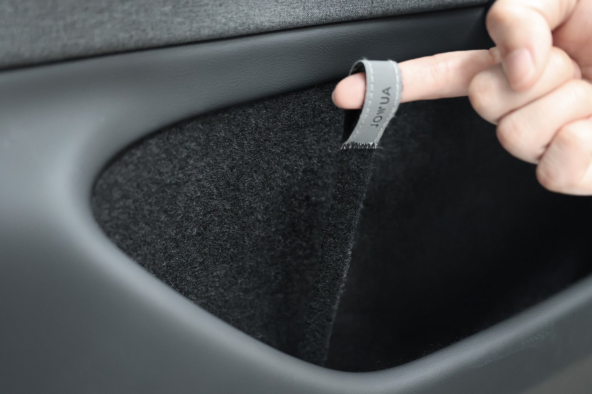 Reflective Rear Door Emergency Release Strap (Model 3 Highland, 2024+ / All Model Y)